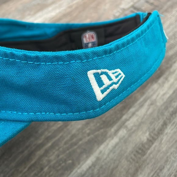 New Era NFL Carolina Panthers Velcro Visor Hat - Picture 5 of 6